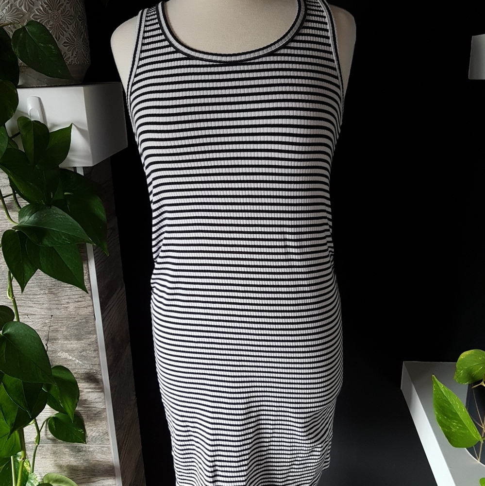 H&M Striped Knit Maternity Dress